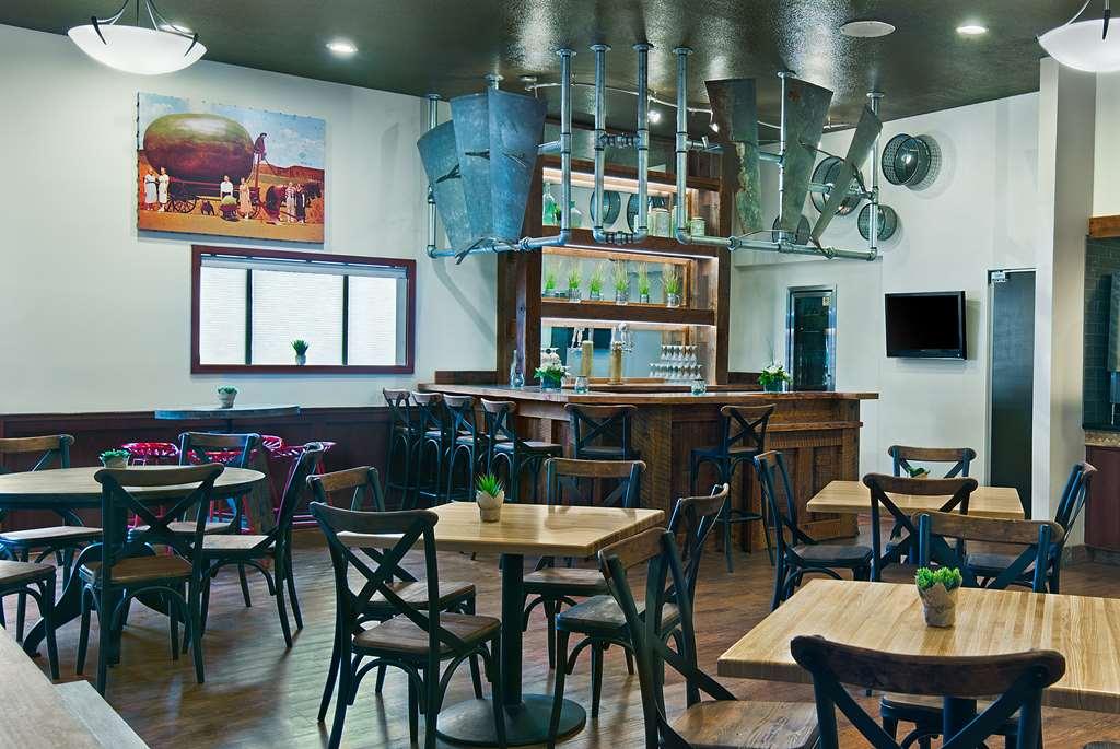 Oxford Suites Hermiston Εστιατόριο φωτογραφία