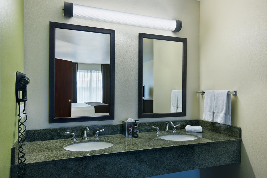 Oxford Suites Hermiston Εξωτερικό φωτογραφία