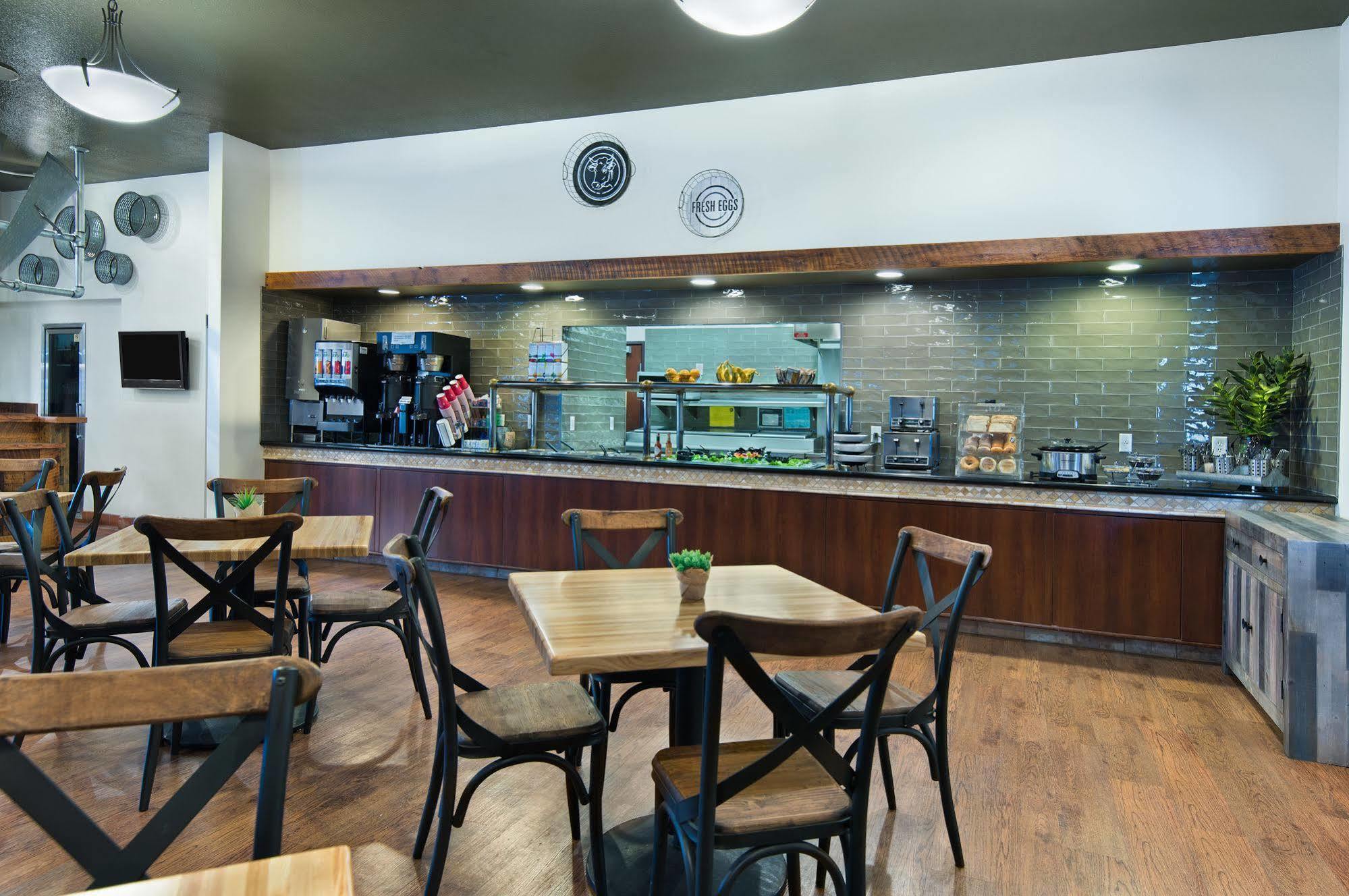 Oxford Suites Hermiston Εξωτερικό φωτογραφία